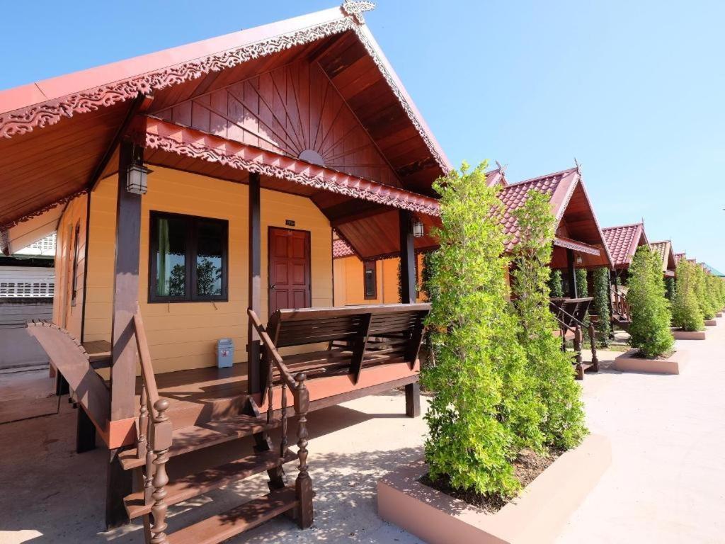 Prakaithong Hotel Amphoe Sawang Daen Din Dış mekan fotoğraf