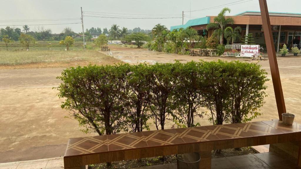 Prakaithong Hotel Amphoe Sawang Daen Din Dış mekan fotoğraf