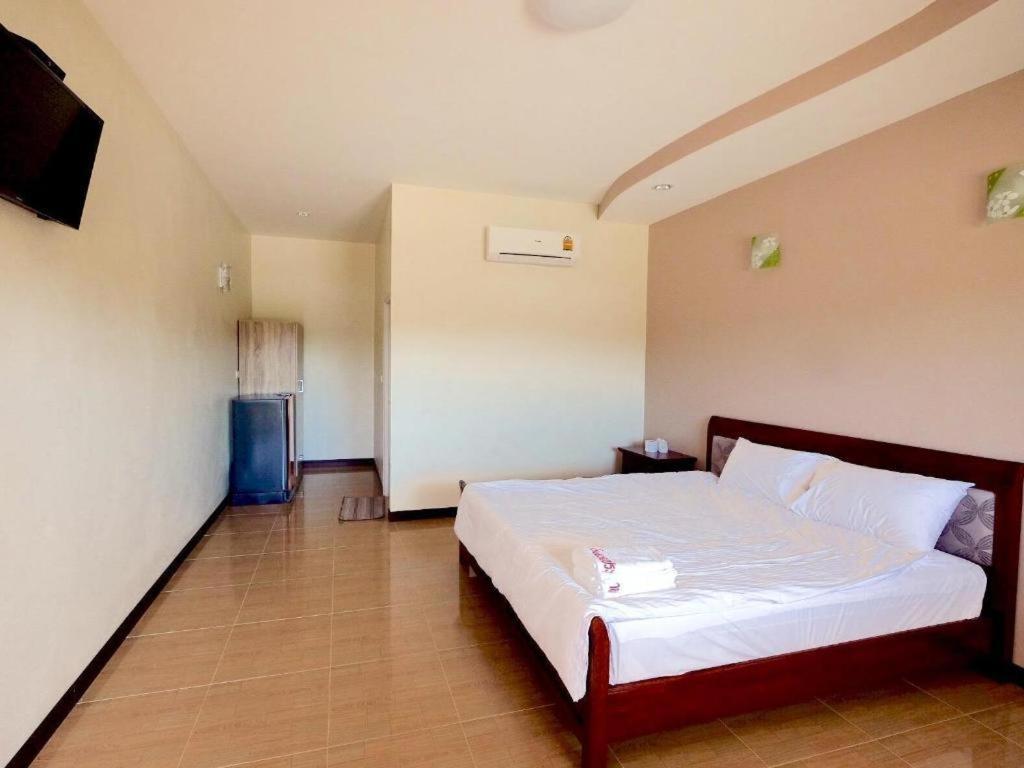 Prakaithong Hotel Amphoe Sawang Daen Din Dış mekan fotoğraf