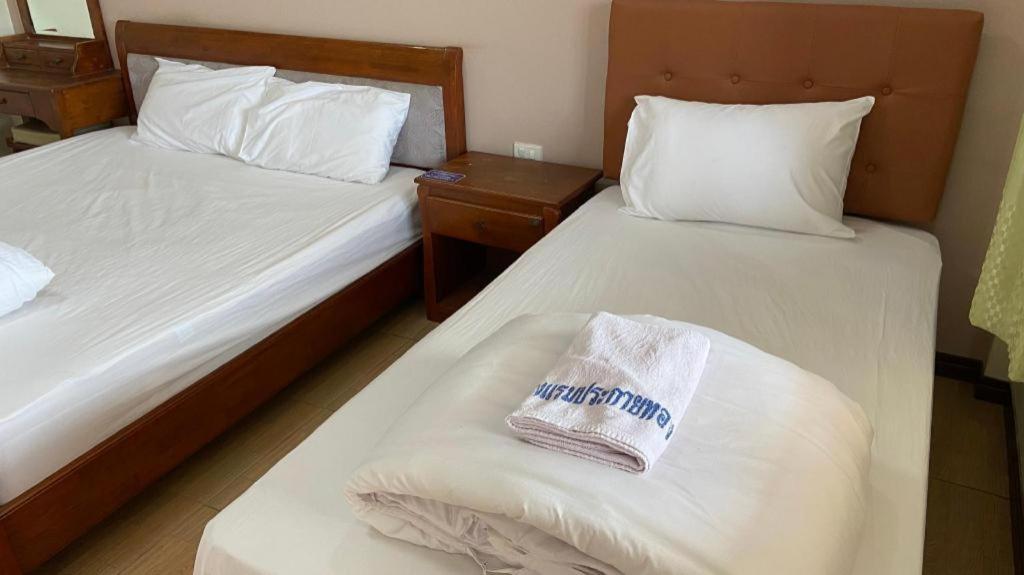 Prakaithong Hotel Amphoe Sawang Daen Din Dış mekan fotoğraf