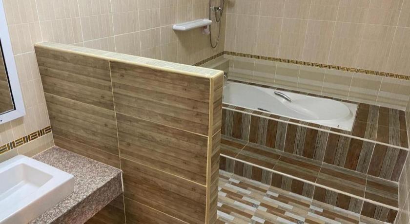 Prakaithong Hotel Amphoe Sawang Daen Din Dış mekan fotoğraf