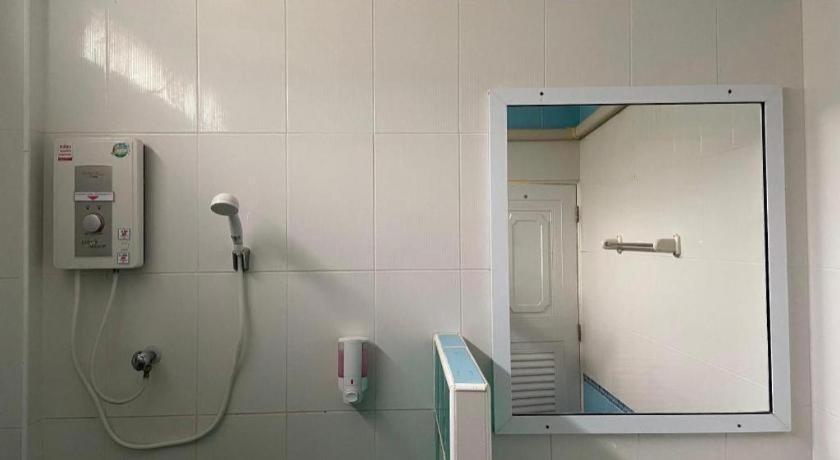 Prakaithong Hotel Amphoe Sawang Daen Din Dış mekan fotoğraf